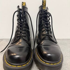 Doc Martens Airwair boots in black - Dr. Martens